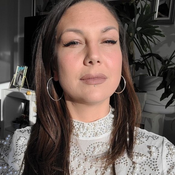 Meet your Posher, Sienna - Picture 1 of 1